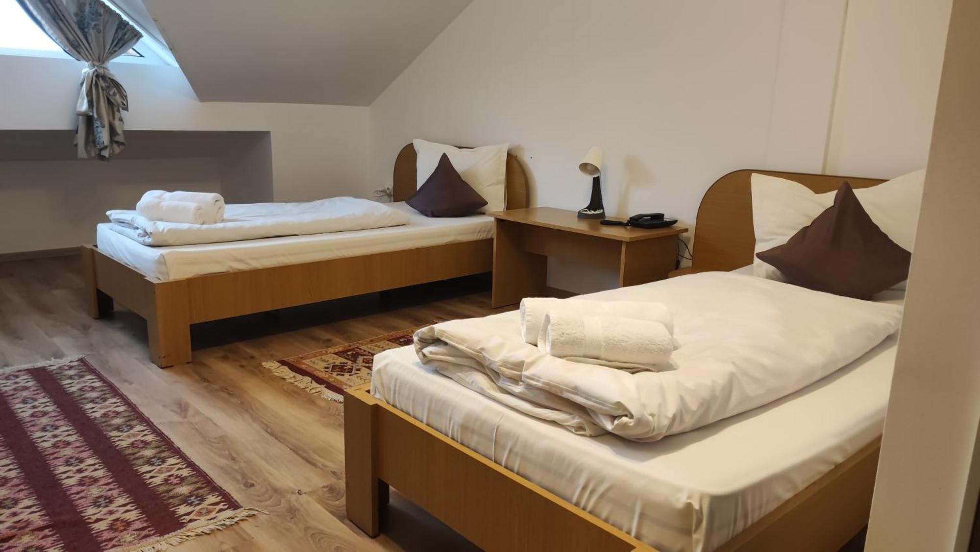 Motel Prislop Haţeg Esterno foto