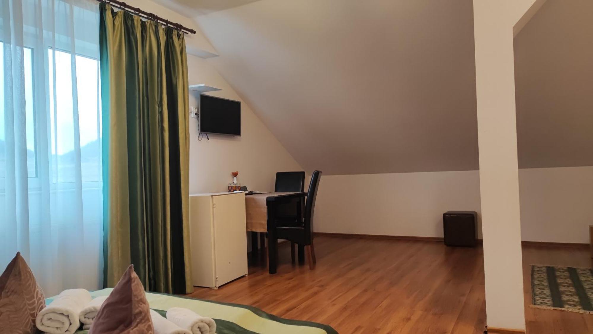 Motel Prislop Haţeg Esterno foto
