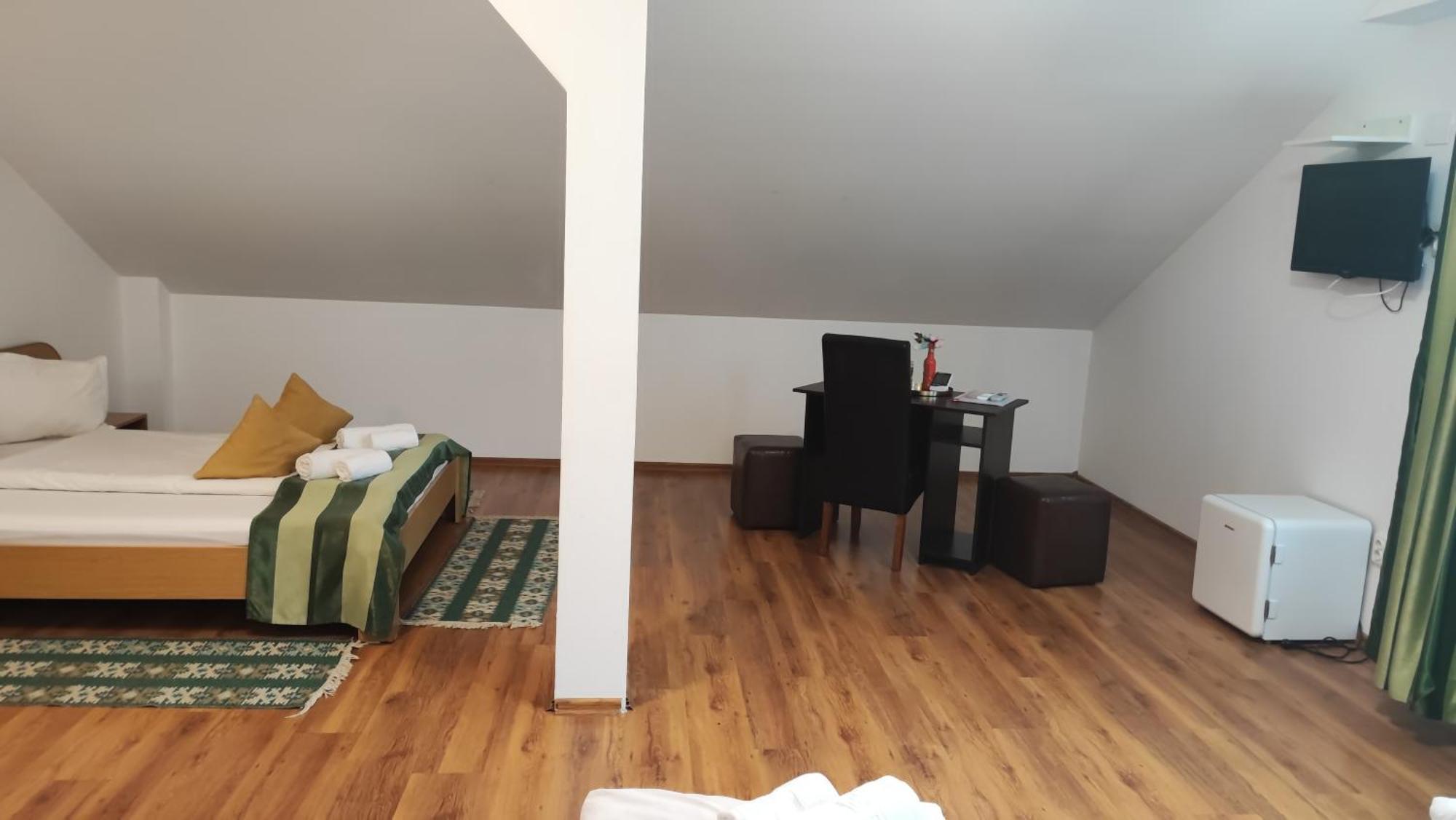 Motel Prislop Haţeg Esterno foto